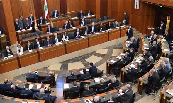  صوت الإمارات - البرلمان اللبناني الجديد يتحرر من الحواجز والأسلاك الشائكة وضعت إثر الانتفاضة الشعبية