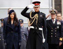  صوت الإمارات - أوساط  ملكية بريطانية تكشف سعي الملك شارلز إلى المصالحة مع نجله "المشاغب " هاري  وزوجته ميغان