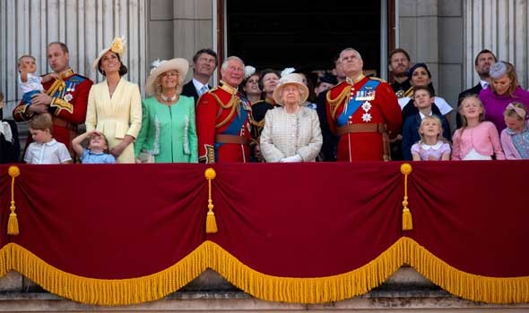 وكالة أنباء عالمية تُعلن أن صورة أخرى للعائلة المالكة البريطانية خضعت لتعديلات