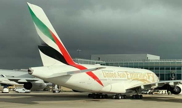 طيران الإمارات تمدد تعليق إنجاز إجراءات السفر حتى صباح غد الخميس