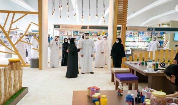 «كتاب الإمارات» يناقش دور الأدب في تعزيز الهوية والتراث الإماراتي