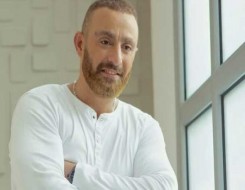  صوت الإمارات - أحمد السقا ينفي المنافسة ويتخلى عن الأكشن لصالح الكوميديا في فيلمه الجديد "خلي بالك من نفسك"