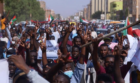  صوت الإمارات - مساعد البرهان يتوقع إنتهاء الحرب في السودان خلال 3 أشهر  ويعتبرها "حرب مرتزقة"