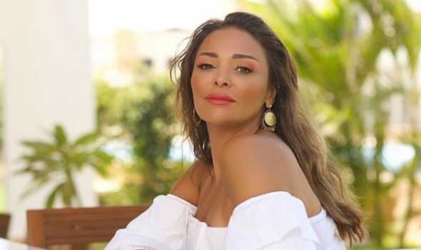  صوت الإمارات - داليا البحيري تكشف معاناتها في صيف الساحل بين المرض والحوادث