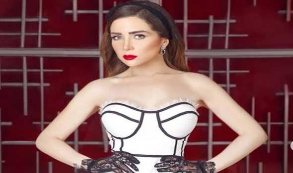  صوت الإمارات - مي عز الدين تطمئن جمهورها بعد جراحة دقيقة في الأمعاء والمعدة