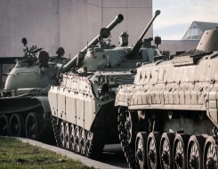  صوت الإمارات - وزير الدفاع الأوكراني يطلع قائد قوات الناتو في أوروبا على خطط كييف العسكرية