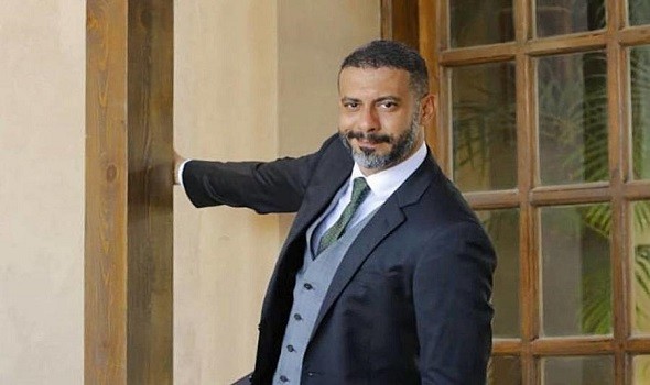 صوت الإمارات - محمد فراج يتوجه للكوميديا والرومانسية عقب نجاح شخصية الشيخ علاء في "لعبة جهنم"
