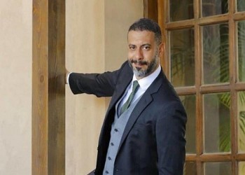  صوت الإمارات - محمد فراج يرد على انتقادات شخصية الشيخ علاء ويؤكد أن أحداث لعبة جهنم مستندة إلى قضية حقيقية