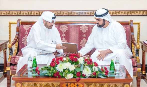  صوت الإمارات - محمد الشرقي يلتقي مدير «السياحة والآثار» في الفجيرة