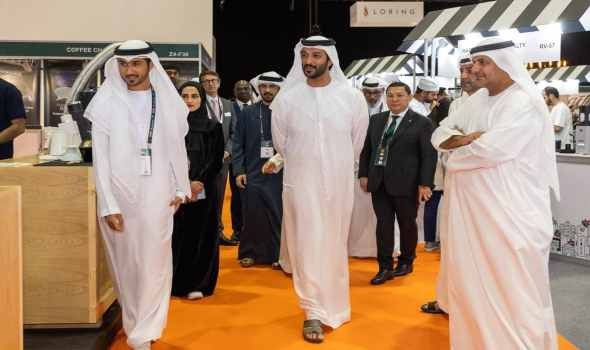  صوت الإمارات - وزير الاقتصاد الإماراتي يفتتح معرض عالم القهوة 2024 في دبي