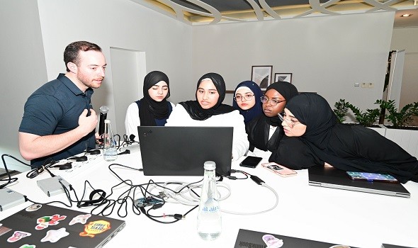 دوري أبوظبي للسباقات المسيرة يعلن عن برنامج stem لتمكين الشباب الإماراتي في التكنولوجيا والابتكار