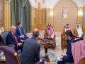  صوت الإمارات - ترمب يعلن رفع العقوبات عن سوريا تجاوبا مع طلب سعودي ويبدأ خطوات لتطبيع العلاقات