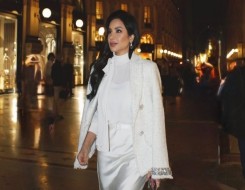  صوت الإمارات - اللون الأبيض يتربّع على عرش إطلالات النجمات في بدايات خريف 2025