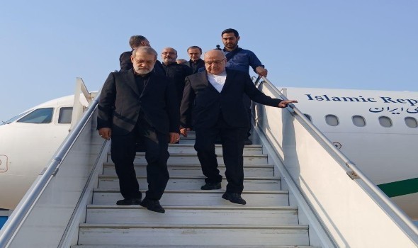 لاريجاني يؤكد أن حزب الله يمتلك القدره على قلب الموازين في لبنان لكنه يلتزم بوقف اطلاق النار مع إسرائيل