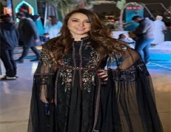  صوت الإمارات - إطلالات النجمات بالأسود في رمضان أناقة كلاسيكية تخطف الأنظار