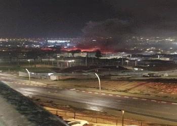  صوت الإمارات - إصابة 25 شخصًا جراء سقوط شظايا صاروخية في وسط إسرائيل