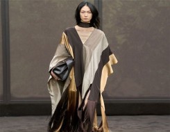  صوت الإمارات - موديلات عبايات شبابية خفيفة لربيع 2026 تجمع بين الأناقة والراحة