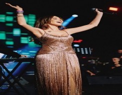  صوت الإمارات - نانسي عجرم تتألق بإطلالات ربيعية ساحرة