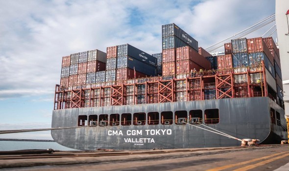  صوت الإمارات - الاتحاد الدولي للشحن ينتقد الحصار الأميركي لموانئ إيران ويؤكد أنها خطوة خطيرة ويجب فتح مضيق هرمز