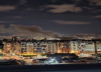 صوت الإمارات - جيش الاحتلال يعلن تنفيذ سلسلة غارات استهدفت 150 موقعاً في جنوب لبنان