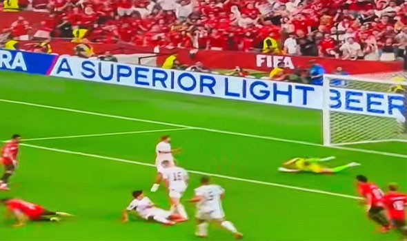  صوت الإمارات - الصحافة البريطانية تشيد بأداء المنتخب المصري ومحمد صلاح بعد الفوز على نيوزيلندا