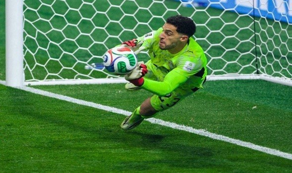 صوت الإمارات - مصطفى شوبير يتصدر قائمة أبرز حراس المرمى في كأس العالم بأرقام مميزة