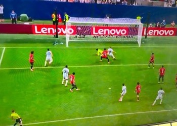صوت الإمارات - بعد تألقه في مباراة المنتخب المصري مع الأرجنتين هيثم حسن يتحوَل إلى حديث الشارع الكروي