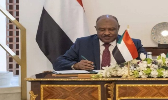 وزير الخارجية السوداني يؤكد على أن الأمن والدفاع والاقتصاد على رأس الأولويات مع السعودية