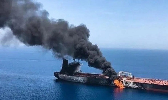  صوت الإمارات - الحرس الثوري الإيراني يعلن اندلاع حرائق في 3 سفن غربي مضيق هرمز بعد اصطدامها بألغام بحرية